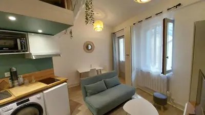 Cuisine ou kitchenette dans l'établissement Studio cosy Lyon quai de Saône, centre ville