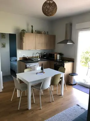 Cuisine ou kitchenette dans l'établissement Petit Gîte de Javernières Rez de jardin