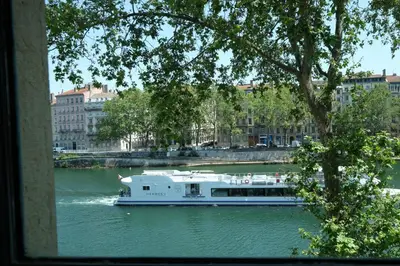 Vue sur la rivière ou le fleuve situé(e) à proximité de l'appartement
