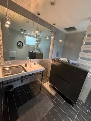 Salle de bains dans l'établissement Le Marais des Littes