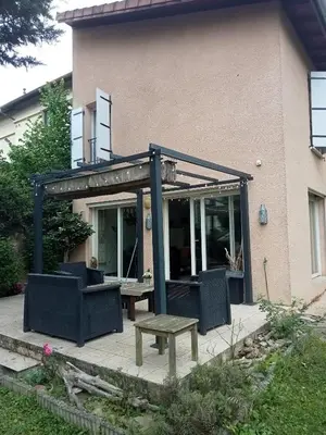Bâtiment de le séjour chez l'habitant