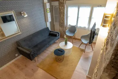 Coin salon dans l'établissement Spacious Loft in La Guillotière 2 Bedrooms Lyon 7