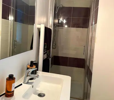 Salle de bains dans l'établissement L'Oasis Cosy