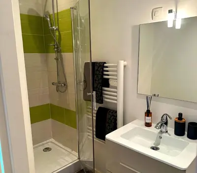 Salle de bains dans l'établissement L'Oasis Cosy