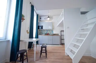 Cuisine ou kitchenette dans l'établissement Le Charpennes - Appartement pour 4 personnes proche du métro