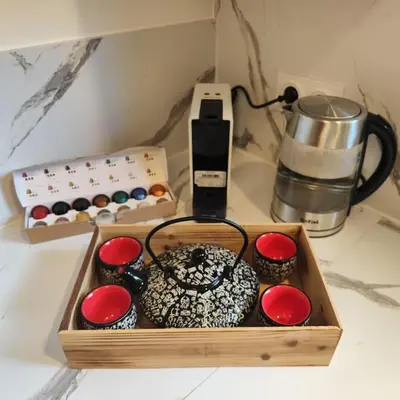 Plateau bouilloire dans l'établissement Superbe Cosy Duplex Appartement T3 Charpenne Tête D'or avec parking privé gratuit