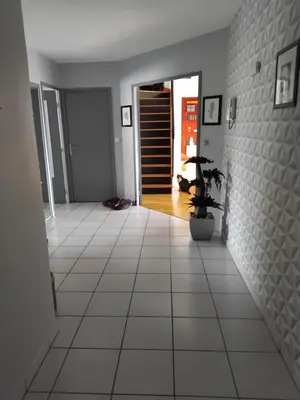 Plan de l'établissement Chambre 20 m2 S de B et WC privés, Garage