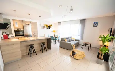 Cuisine ou kitchenette dans l'établissement Chez Léon - Métro, Bus, Garage Double, 6 Personnes