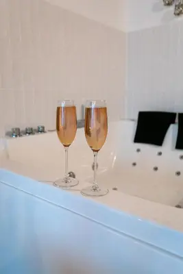 Boissons dans l'établissement Bali Serenity Balnéo et lit rond