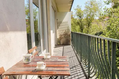 Balcon ou terrasse dans l'établissement Spacieux et charmant 100m2 à 4 min de Tête d'Or