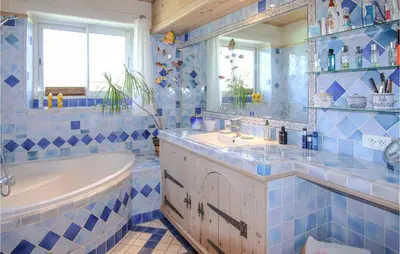 Salle de bains dans l'établissement Cozy Home In Monseveroux