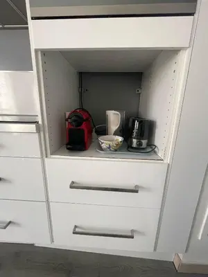 Cuisine ou kitchenette dans l'établissement City & cosy, LYON CHARCOT- WIFI - LAVE LINGE - BALCON - PARKING