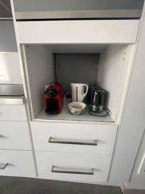Cuisine ou kitchenette dans l'établissement City & cosy, LYON CHARCOT- WIFI - LAVE LINGE - BALCON - PARKING