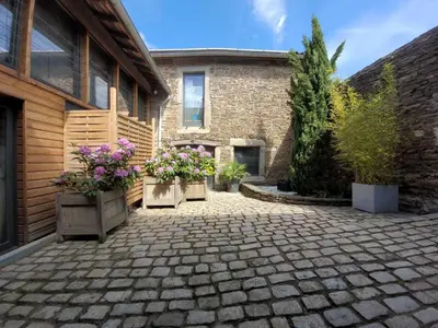 Jardin de l'établissement Gîte campagnard avec animaux acceptés, terrasse privée - FR-1-496-299