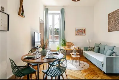 Coin salon dans l'établissement L'Escapade Bohême