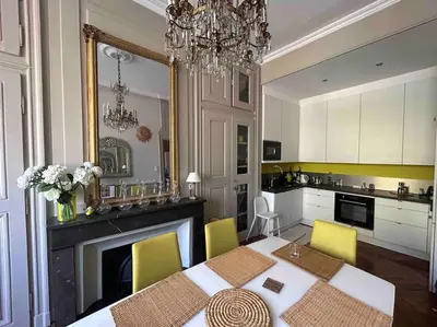 Cuisine ou kitchenette dans l'établissement Les 24 colonnes
