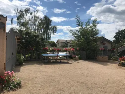 Jardin de l'établissement Maison au pied du Beaujolais