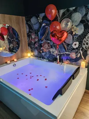 Plan de l'établissement Suite Passion - Jacuzzi privé - Table massage