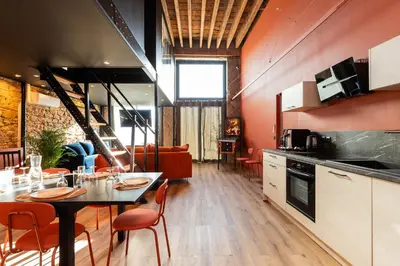 Cuisine ou kitchenette dans l'établissement SmartStay Bird Family - Lyon