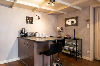 Cuisine ou kitchenette dans l'établissement DIFY Tour Rose