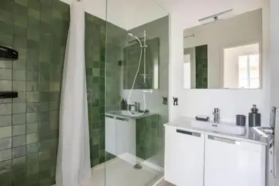 Salle de bains dans l'établissement Appartement 2 chambres, calme garanti