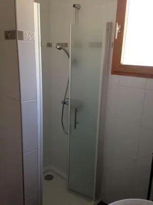 Salle de bains dans l'établissement Havre de paix proche CNPE Bugey