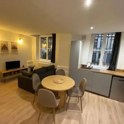 Cozy 1BR in Lyon Center