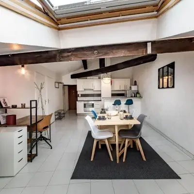 All in Lyon | Duplex sous les toits Fourvière