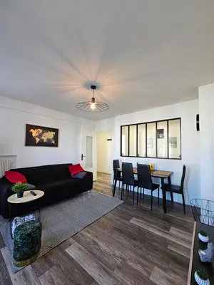 Coin salon dans l'établissement Charmant & spacieux 3 chambres - MM Apartment - Lyon Grand Parilly