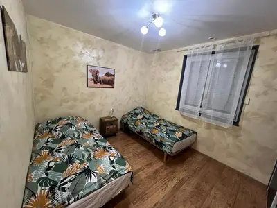 Un ou plusieurs lits dans un hébergement de l'établissement maison guy