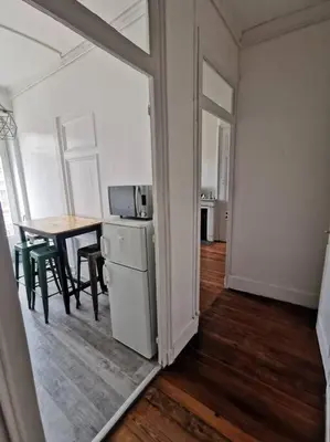 Cuisine ou kitchenette dans l'établissement Grand T1 Bis Charme de l'ancien ProxGare/Métro/Bus