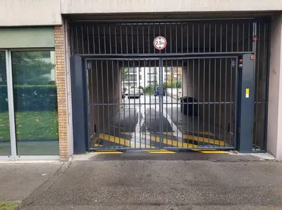 Plan de l'établissement Parking privé,T1 bis, 10mn Lyon centre