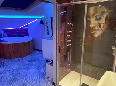 Salle de bains dans l'établissement Maison d'Hôtes Comme Chez Vous à 5 mns de Montluel A Proximité de la PLAINE de l'AIN