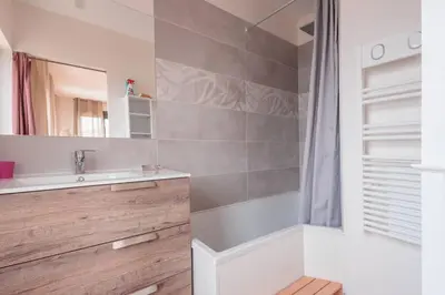 Salle de bains dans l'établissement Le Clos des Lanternes - 14 personnes