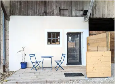 Plan de l'établissement Logement - Studio indépendant à Pérouges