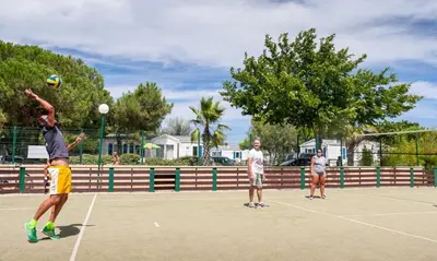Tennis ou squash au sein de la maison de vacances ou à proximité