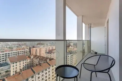 Balcon ou terrasse dans l'établissement Le 13ème étage - Lafayette Lyon 3
