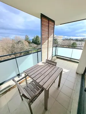 Balcon ou terrasse dans l'établissement Côté Parc, appart design avec terrasse