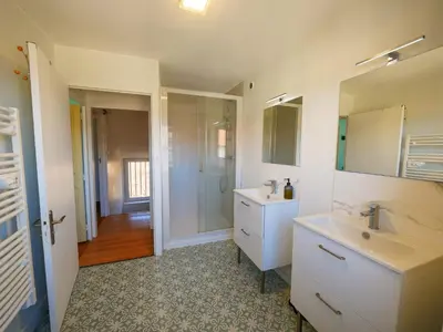Salle de bains dans l'établissement gîte de Saint Alban