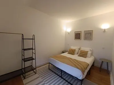 Un ou plusieurs lits dans un hébergement de l'établissement Cosylocation - Cocooning- Vue Théâtre Antique