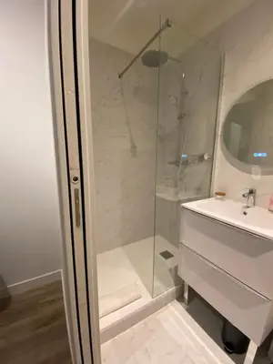 Salle de bains dans l'établissement Maison COLODGE - TREVOUX