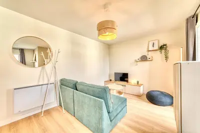 Télévision ou salle de divertissement dans l'établissement Le Verde - Ravissant appartement cosy