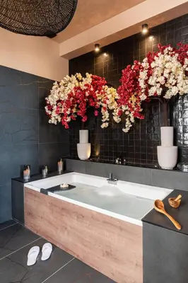 Salle de bains dans l'établissement HOST INN NEAT SUITE