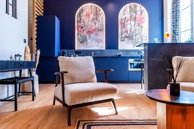 Coin salon dans l'établissement HOST INN NEAT SUITE