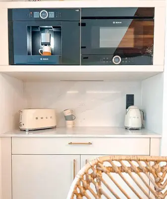 Cuisine ou kitchenette dans l'établissement Villa piscine intérieure, sauna, 5 chambres