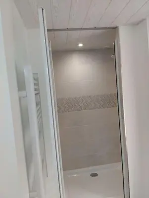 Salle de bains dans l'établissement Le Nolan