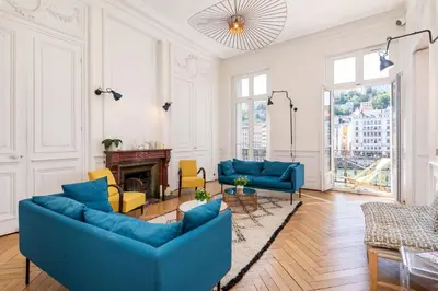 Coin salon dans l'établissement Les balcons de Fourvière - Apartment with view