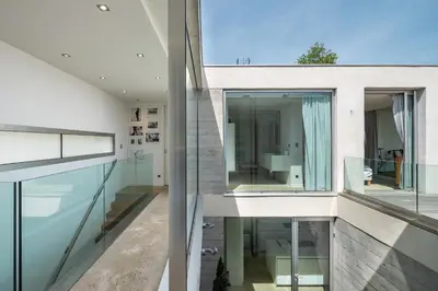 Piscine de l'établissement Blanche - Contemporary architect's house ou située à proximité