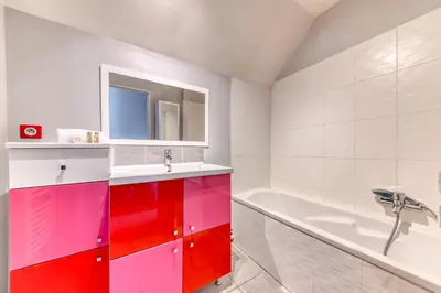 Salle de bains dans l'établissement Maison des Platanes - Welkeys