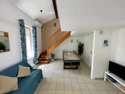 Coin salon dans l'établissement BnGo I Maison Mimosa I Jardin, 3 chambres, 9 personnes